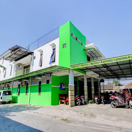 Super Oyo 93012 Griya Kencana Asri Syariah Lawean Zewnętrze zdjęcie
